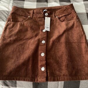 Skirt brand new size junior small